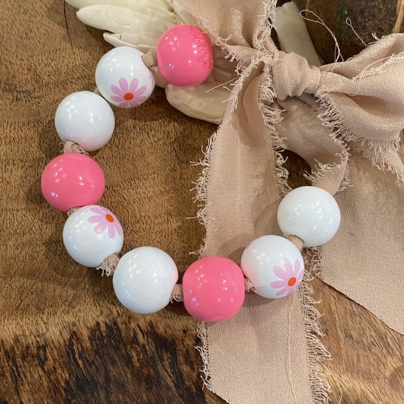 Pink & White Daisy Ribbon Bracelet - Picture 4 of 4